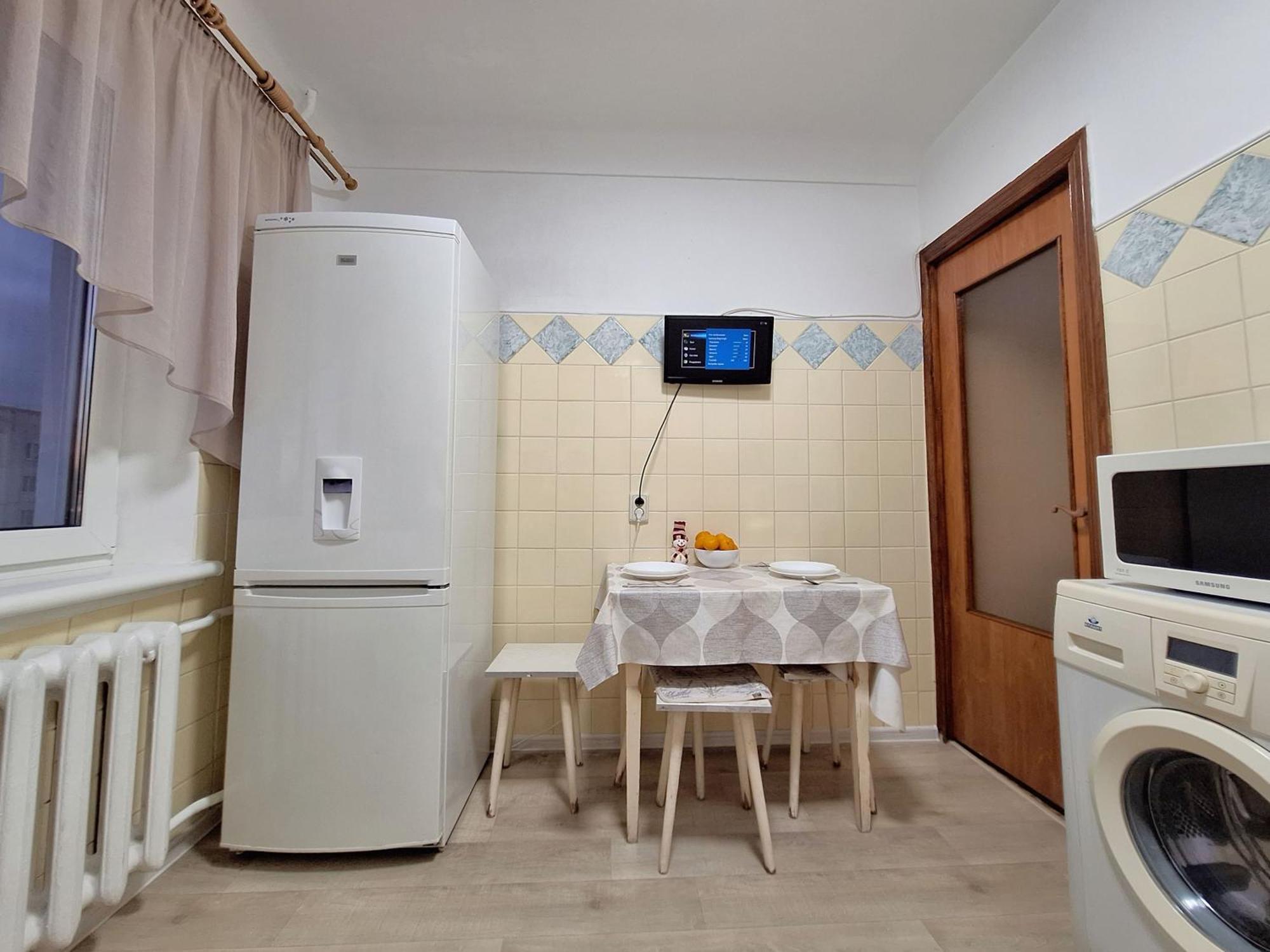 4 Ліжка З Балконом Документи Для Відряджень Мережа Alex Apartments Безконтатне Заселення 24-7 Poltava Kültér fotó