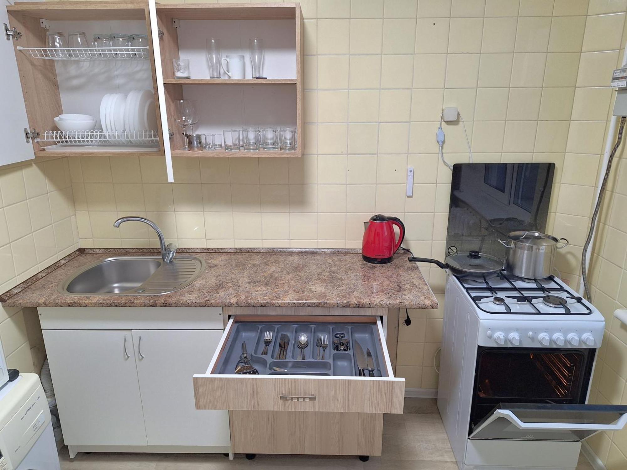 4 Ліжка З Балконом Документи Для Відряджень Мережа Alex Apartments Безконтатне Заселення 24-7 Poltava Kültér fotó