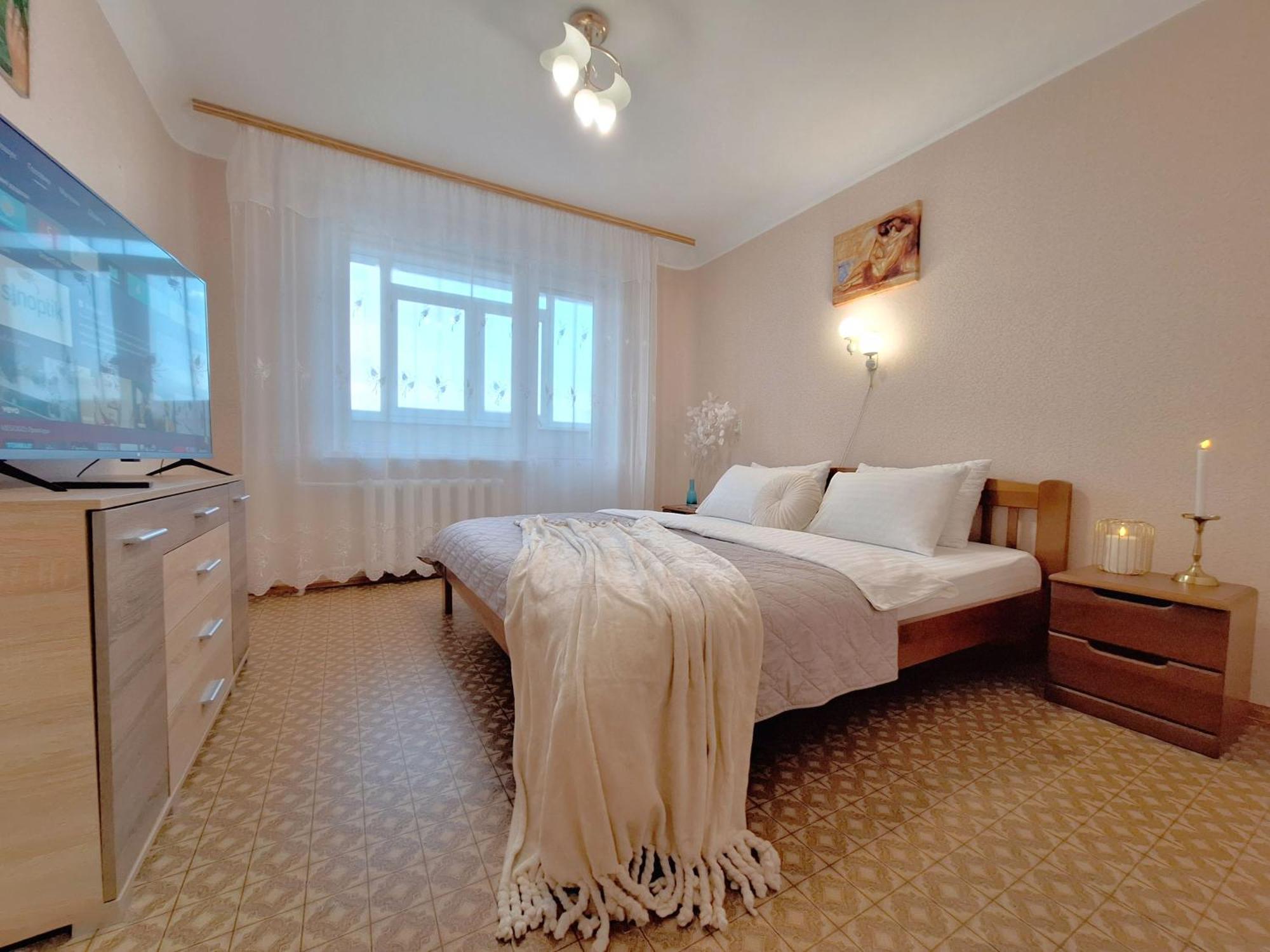 4 Ліжка З Балконом Документи Для Відряджень Мережа Alex Apartments Безконтатне Заселення 24-7 Poltava Kültér fotó