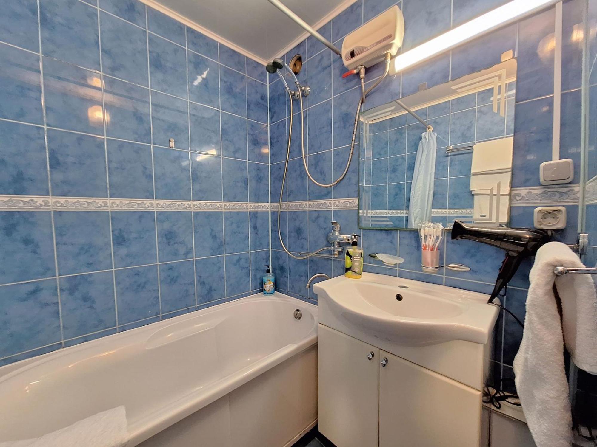 4 Ліжка З Балконом Документи Для Відряджень Мережа Alex Apartments Безконтатне Заселення 24-7 Poltava Kültér fotó